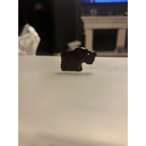 Vintage Wade Whimsies England Buffalo Red Rose Tea Miniature Porcelain Figurine - Picture 1 of 2